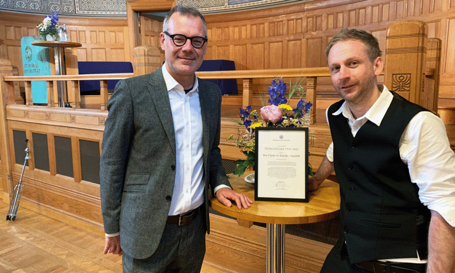 Davide Girardelli and Ben Clarke receiving their pedagogical prize at the IT-Faculty spring ceremony in the University of Gothen
