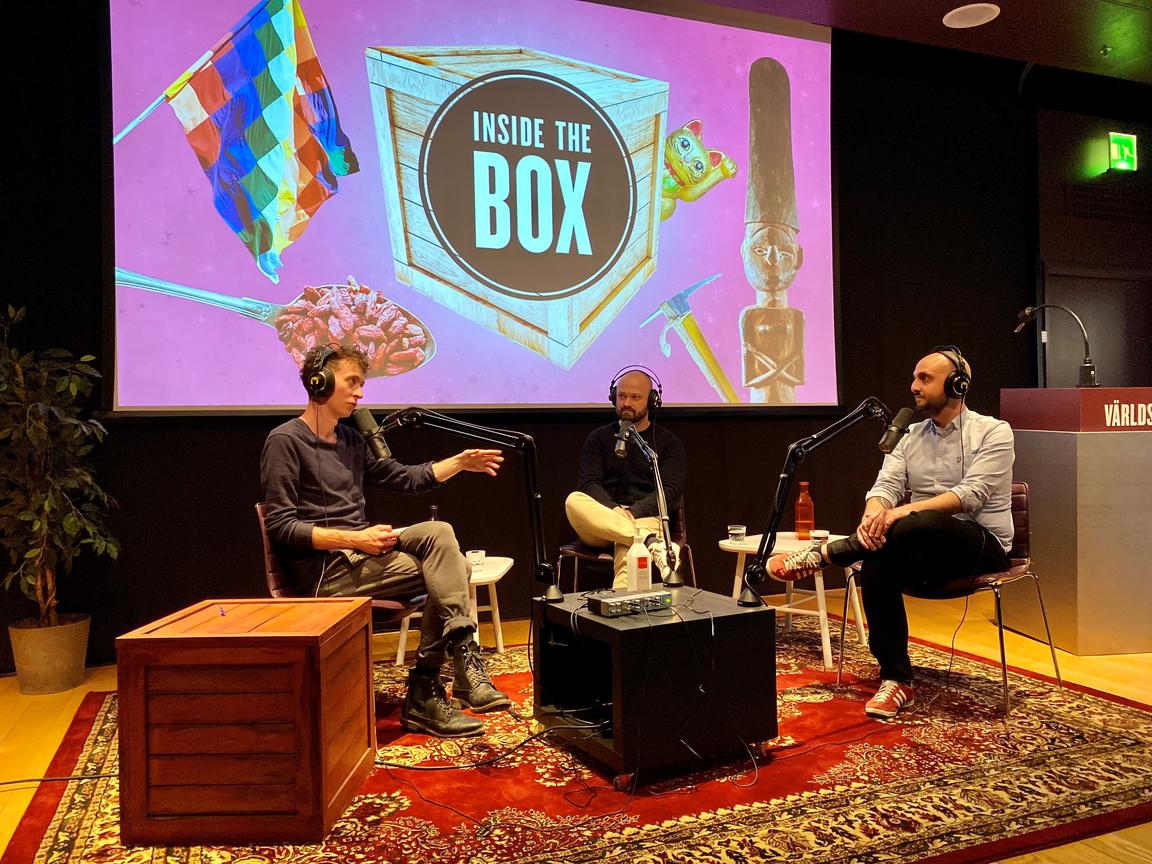 Björn Lindgren, Adam Norberg och Ekim Çağlar spelar in poddavsnitt för Inside the Box