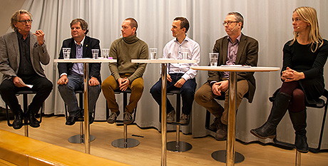 Panelen bestod av såväl forskare som deltagare utanför akademin. Foto: Thomas Melin.