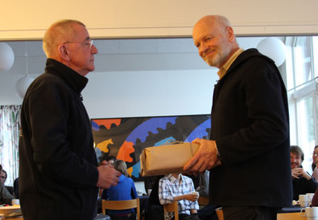 Tomas har tagit emot ett paket