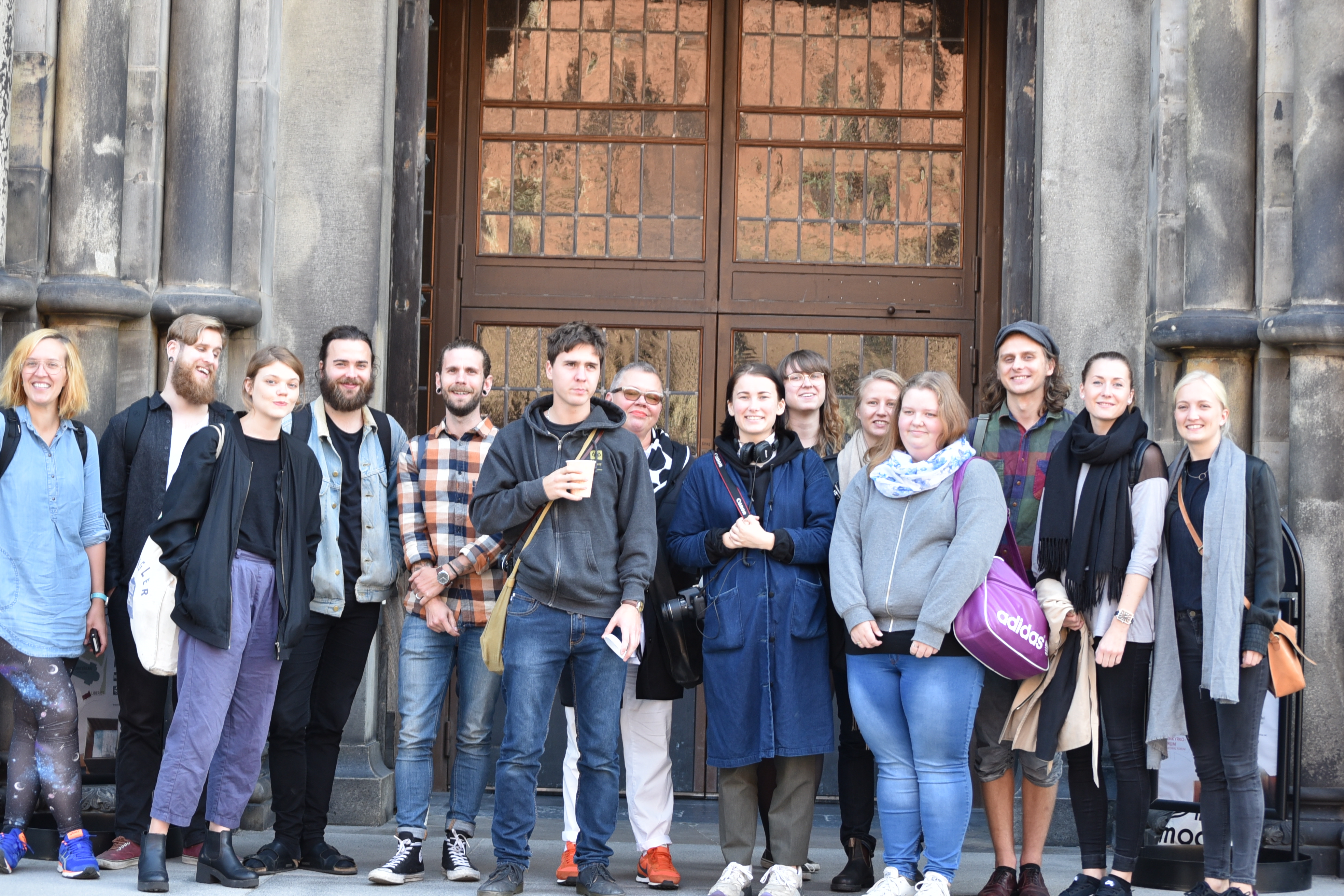 Studenter från grundkursen utanför Domkyrkan 23/9-16