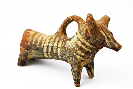 Figur från en offergrav från cirka 1300 före vår tideräkning