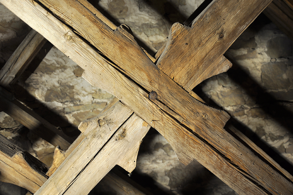 närbild på en takstol underifrån