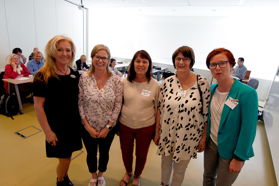 Ann-Cathrine Backmark och Pernilla Jönsson, Nolbyskolan, Ann-Katrin Swärd, Ilse Hakvoort och Kajsa Svensson, institutionen för pedagogik och specialpedagogik.