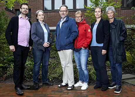 Forskargruppen består av Kristian Blensenius, Monica von Martens, Hans Landqvist, Emma Sköldberg, Louise Holmer och Anna Hannesdóttir, samt Stellan Petersson som saknas på bilden
