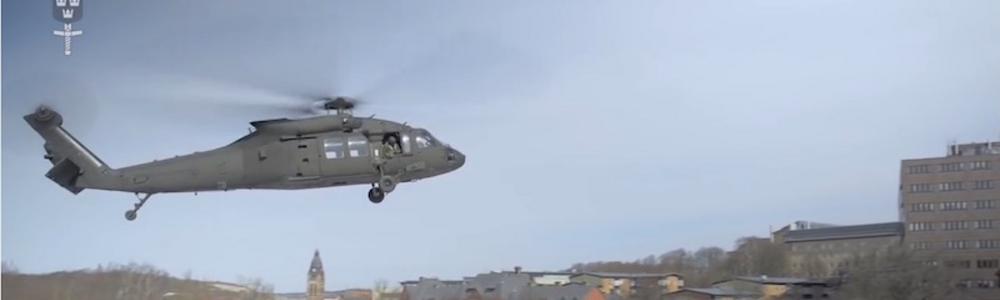 Helikopter på Sahlgrenska Universitetssjukhusets helikopterplatta