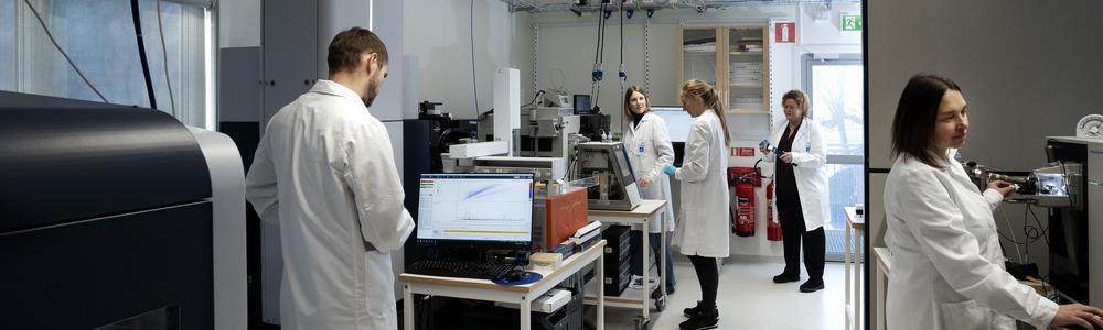 bild på ett Fusion Lumos mass spektrometer inom proteomik