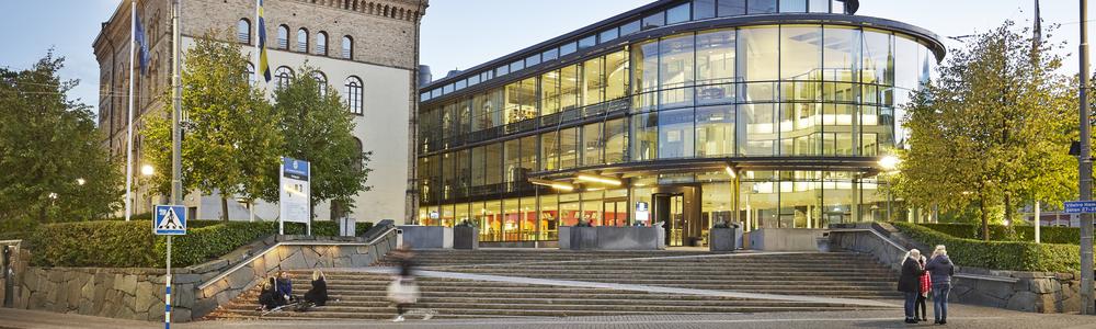 Pedagogens huvudbyggnad vid Grönsakstorget