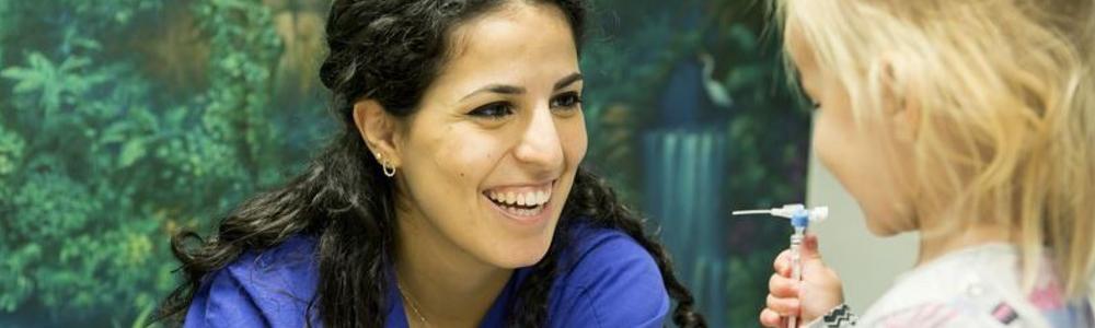 Sjuksköterska med barn