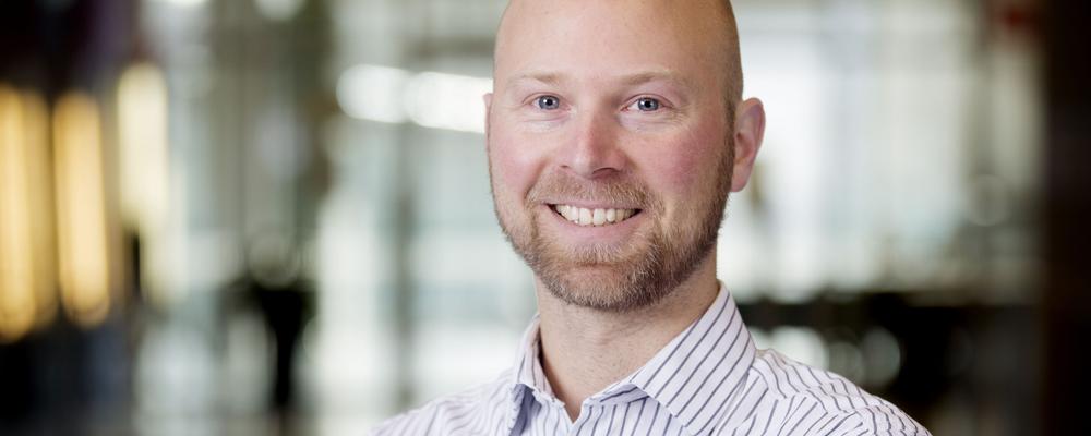 Björn Schröder, forskarassistent vid avdelningen för molekylär och klinisk medicin.