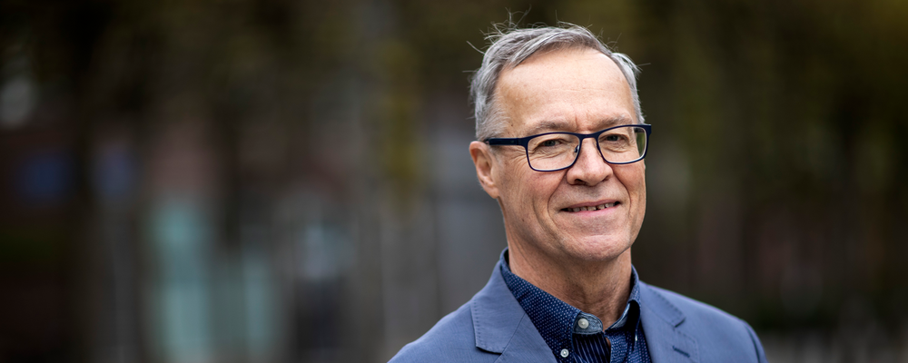 Porträttbild på Bo Håkansson, professor inom Medicinska signaler och system på Chalmers