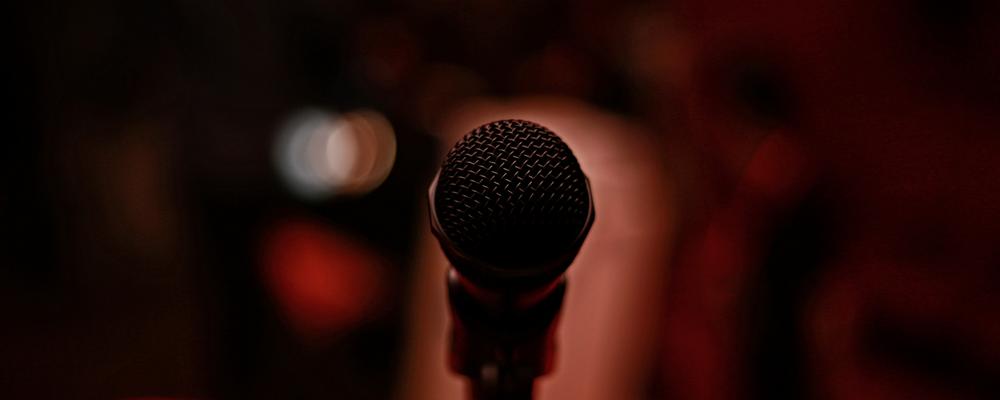 A picture of a microphone