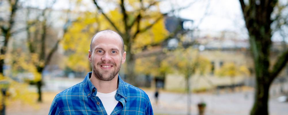 Jakob Björnberg in front of his department building
