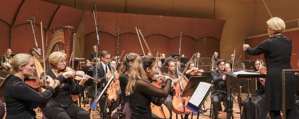 Orchestra with conductor Eva Olikainen 2018