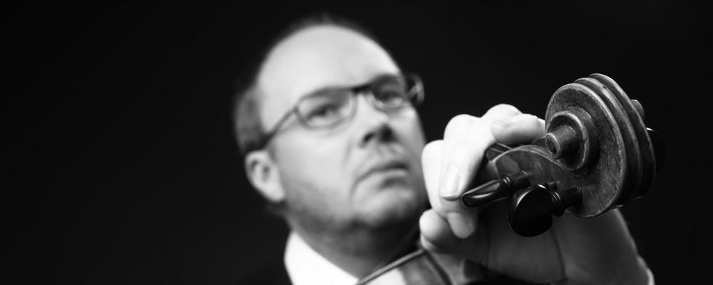 Tobias Granmo, violinist och kammarmusikansvarig på Högskolan för scen och musik.