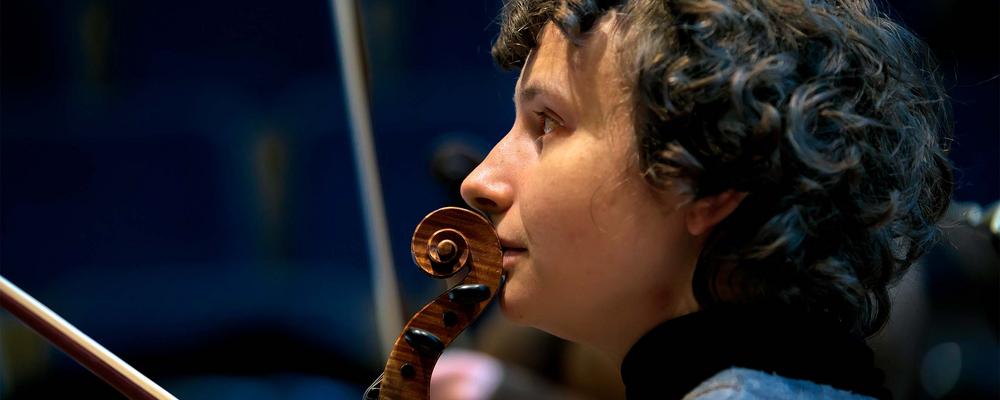 A person with a violin