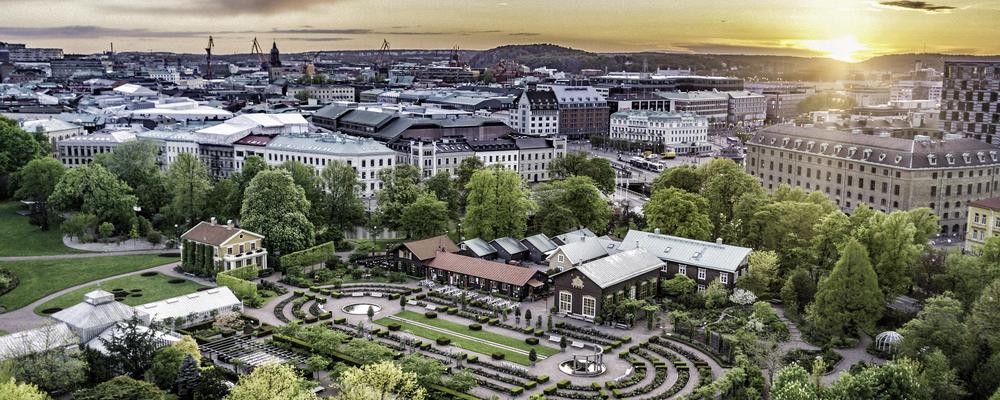 Vy över staden Göteborg med parker och byggnader