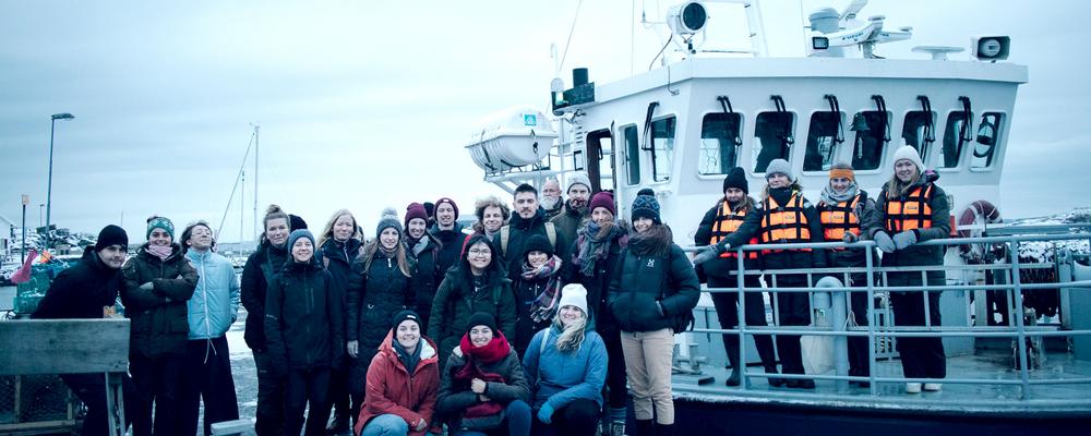Students in front of the research vessel Nereus