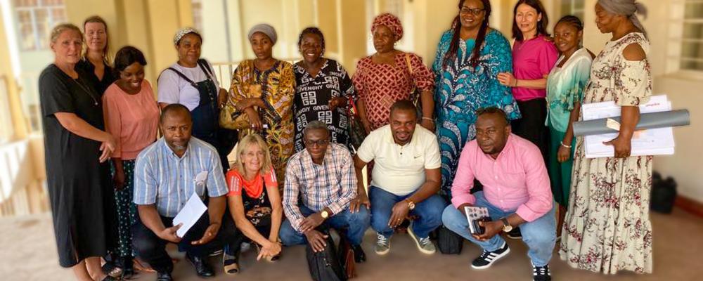 Grupp vårdpersonal i Kongo i samband med workshop 