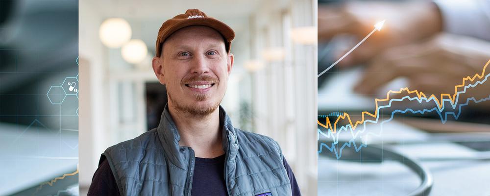 Man i ljus korridor. I bakgrunden grafer med en blå ton.