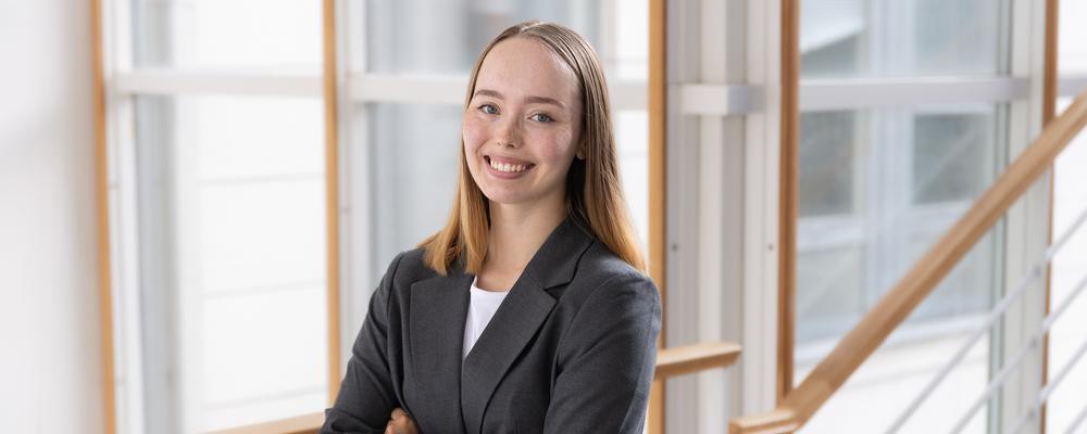 Porträttbild på studenten Ellen Sverker