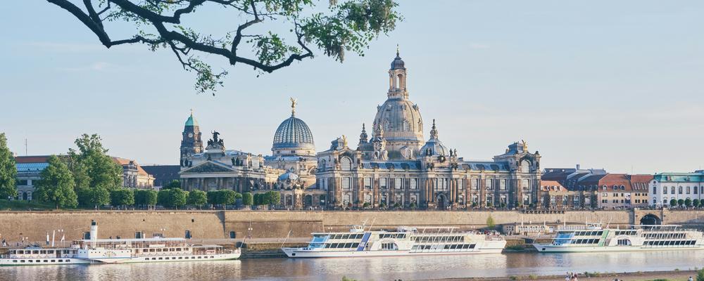  banks of river elbe in Dresden
