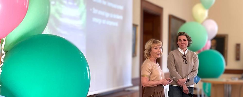 Hanna Falk och Helle wijk föreläser 