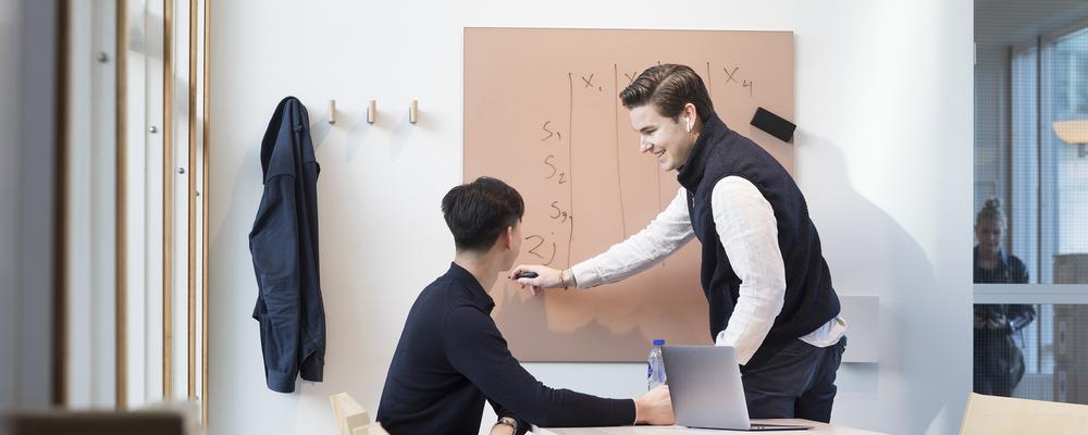 Studier i nationalekonomi sker i en spännande studiemiljö