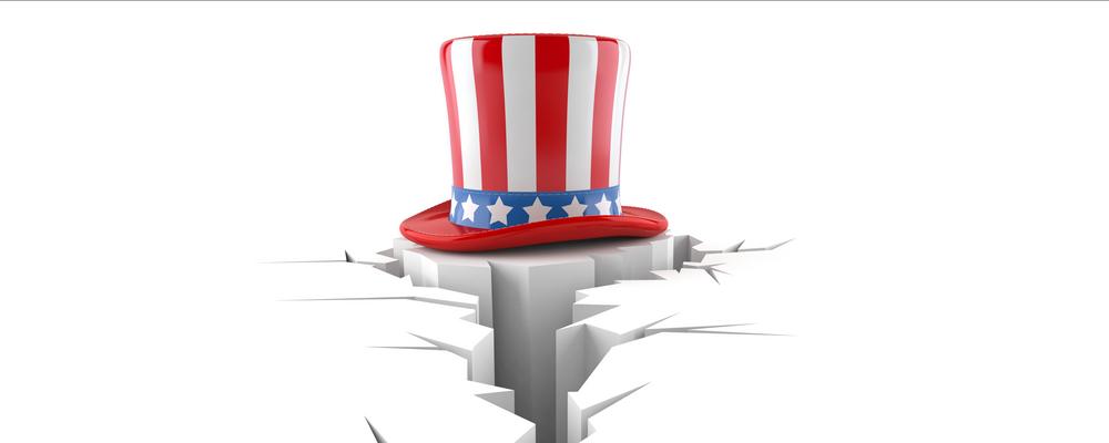 Uncle Sam-hatt mot krackelerande bakgrund