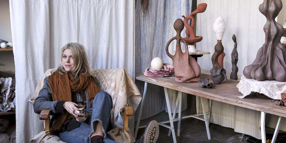 Ateljéporträtt av Sara Möller