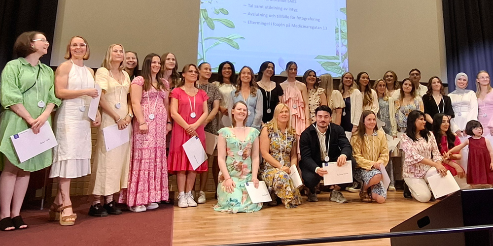 grupp människor på scen