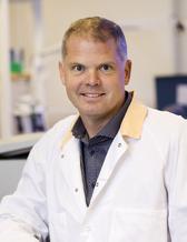 Foto på Fredrik Bäckhed.