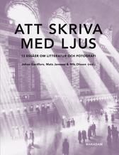 Omslag Att skriva med ljus