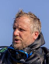 Porträttbild av Tobias Dahlin