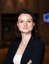 Professor Dr. Catherine Banet