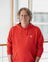 Porträttbild på Olof Johansson Stenman.