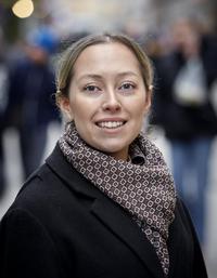 Cassandra Larsson tog examen från Handelshögskolans juristprogram 2017