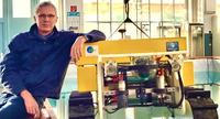 Laurenz Thomsen med robot