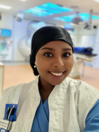 Amina Warsame, student på Sjukhusfysikerprogrammet