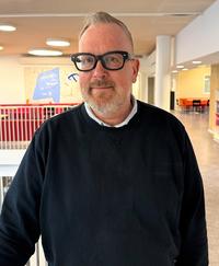 Portait of Gregg Bucken-Knapp