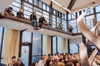 Trängsel bland publiken på Öppet hus