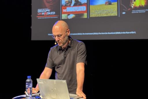 Picture of Jonas Staal