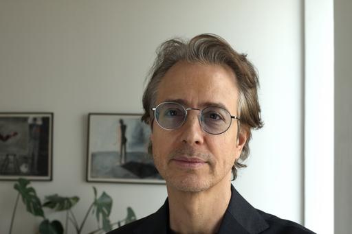 Michael Azar, professor i idé- och lärdomshistoria är kursansvarig för den nya kursen Krigets idéhistoria.