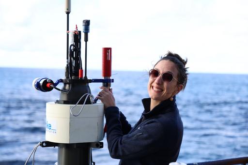 Mariana Miracca Lage with instrument. 