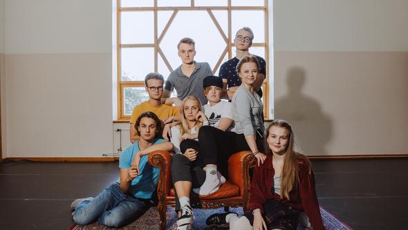 En grupp personer poserar för kameran