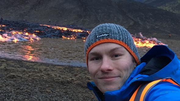 Selfie by Nils Gies, in front of the Volcano 