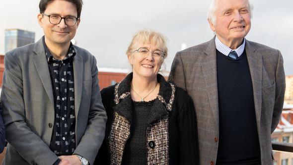 Foto på Anders Boström, vd Entreprenörskapsforum, Maureen McKelvey, föreståndare U-GOT KIES och professor Stan Metcalfe.