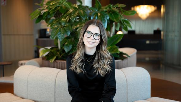 Filippa i entrén på MSA