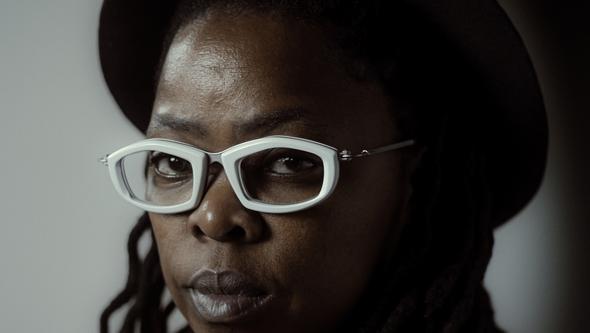 Porträtt på Zanele Muholi